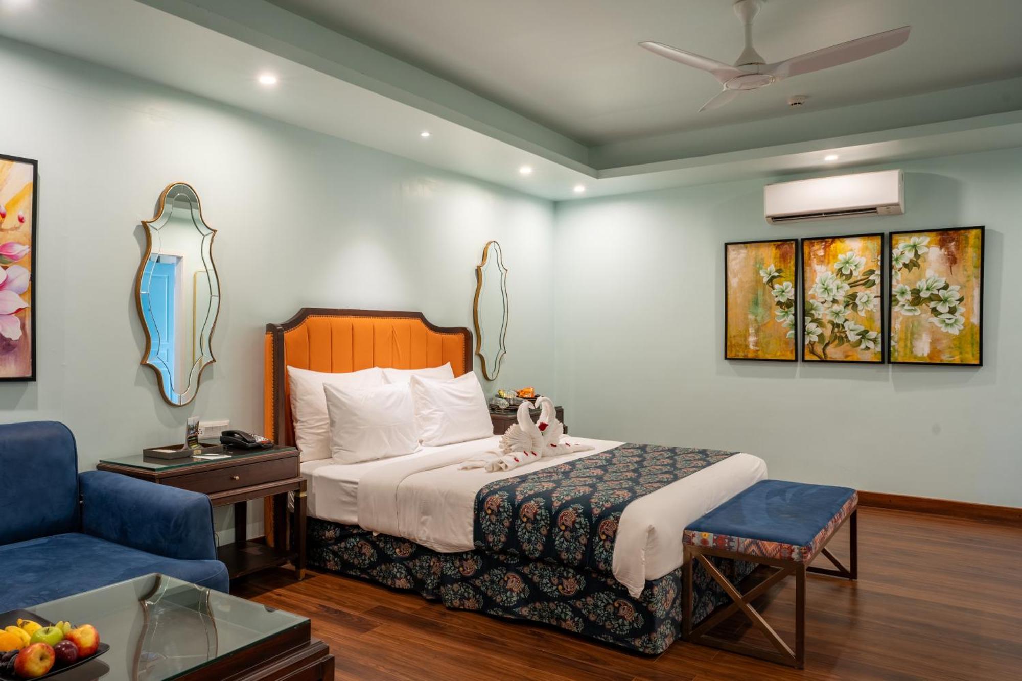 Mayfair On Sea, Morjim Beach, Goa Bagian luar foto